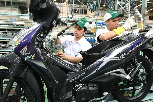 125 helm in pgm fi sokong honda jadi pemimpin pasar e41fd0