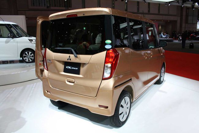 Mobil mungil Mitsubishi lebih irit ketimbang LCGC 