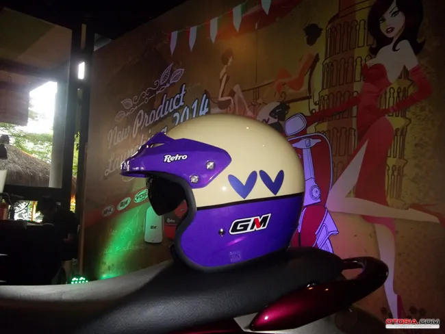  helm untuk bikers penyuka style klasik 0589fa