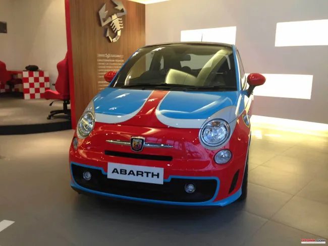 mobil abarth karya seniman muda indonesia 5320a2