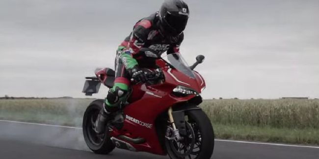  audi rs6 vs ducati 1199 panigale r 8ab5d3