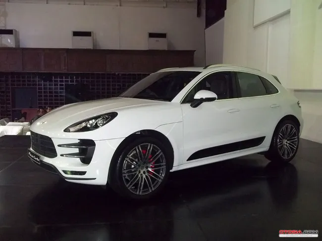 istimewa pada lampu variabel porsche macan 5b51ff