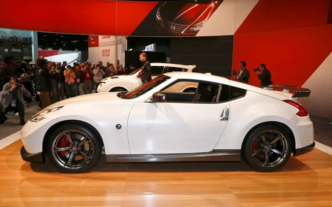  nissan 370z pakai dua mesin mercy 5c0d77