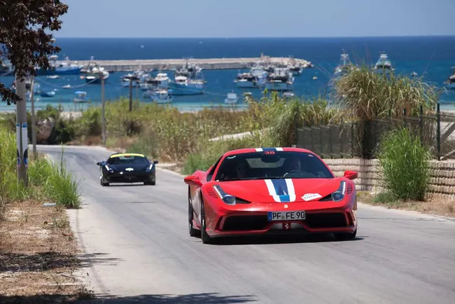 aktor hollywood kepincut ferrari b68344
