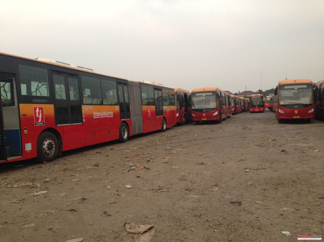  upt periksa ulang bus buatan cina db119b.JPG