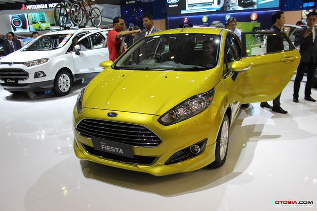 ford di iims uang tanda jadi rp 5 juta dce897