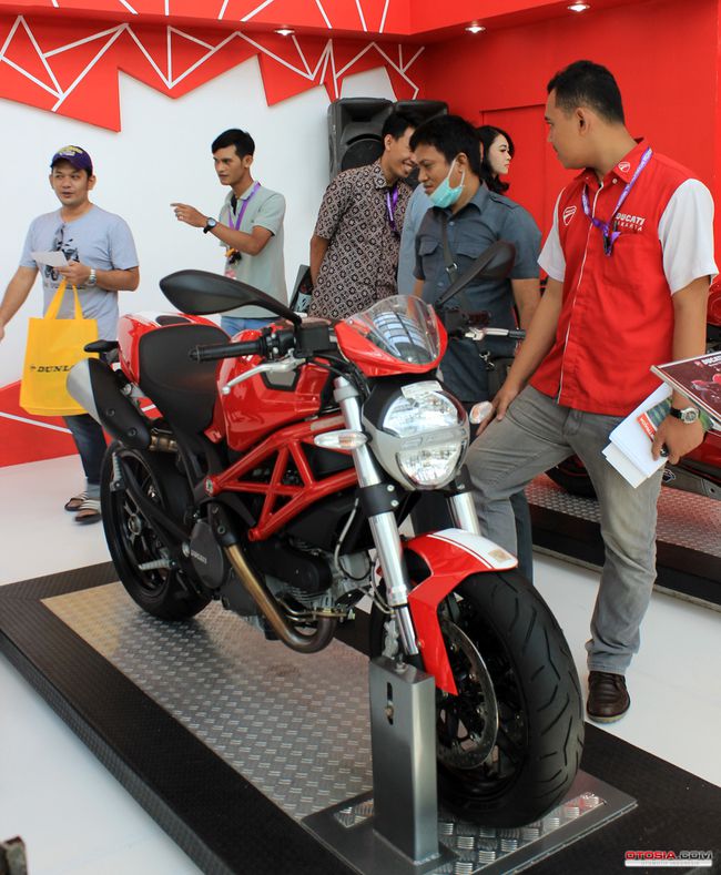 100 juta ducati monster