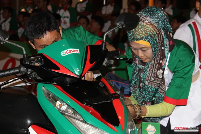 castrol didik bengkel dan mekanik indonesia 0e4260