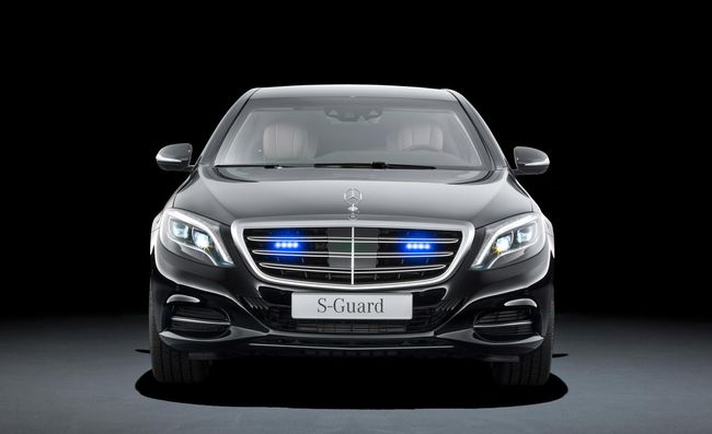 jokowi mercedes benz pelindung 6931a7