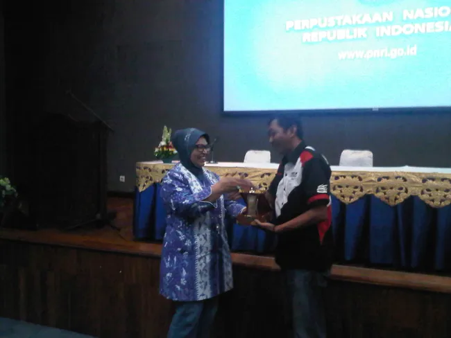edukasi di perpustakaan nasaional b747c2