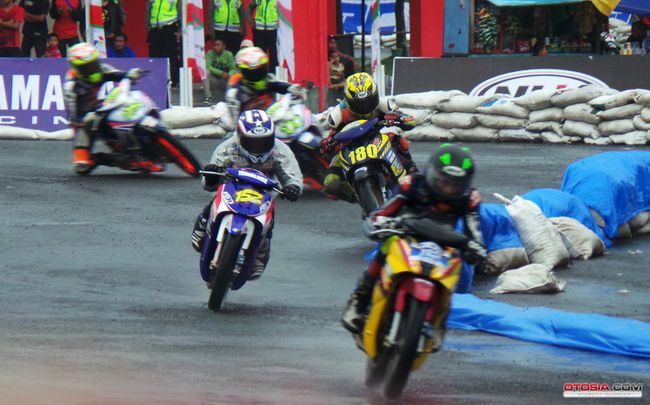 jepang ingin ikut balapan motor bebek 25cb63