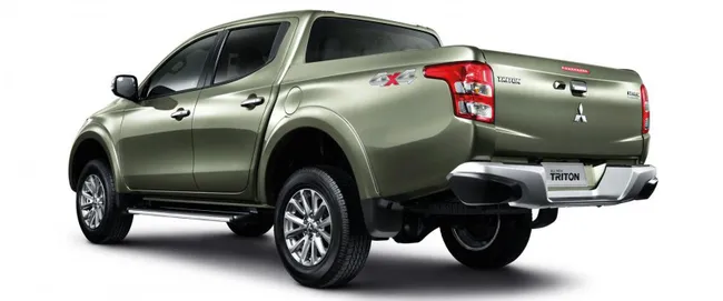 strada triton 2015 dinilai kurang macho 202983