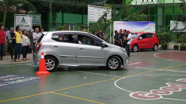 mobil sebelum mengendarainya 2732d3