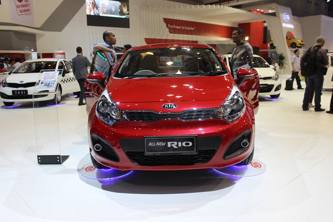 hatchback turun penjualan kia rio justru naik 8 persen 1bf6c6