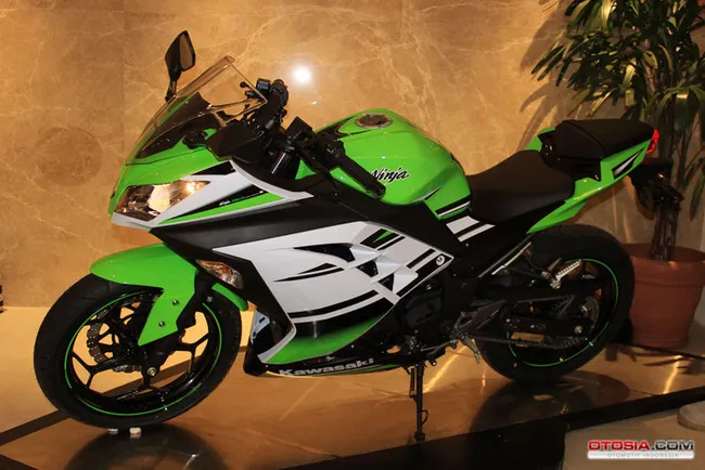 Biker Tagih Power Lebih Ninja 300 Pun Masuk Indonesia Merdeka Com