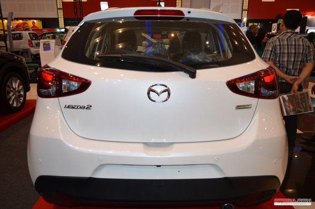 mazda2 hatchback nampang di sms 2015 c1ae02