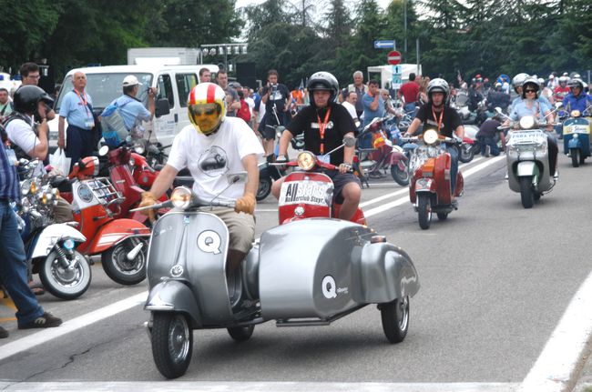 vespa dari seluruh dunia berkumpul di kroasia 686678