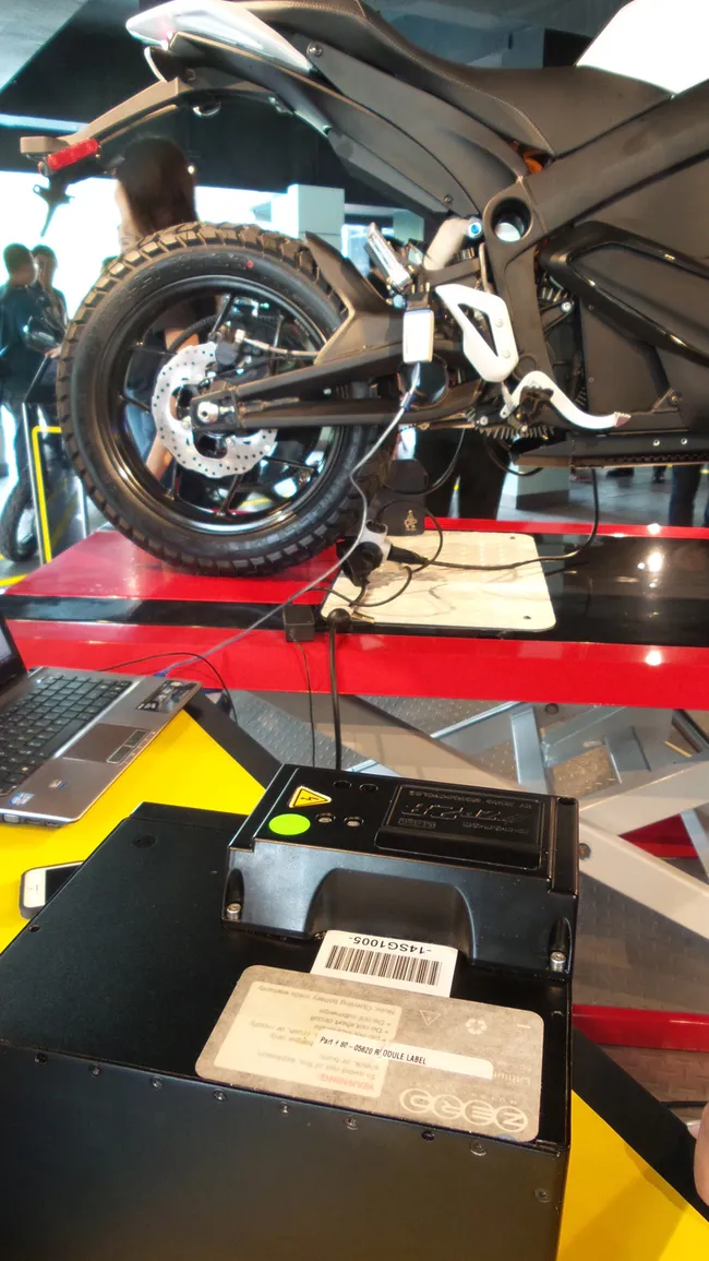 performa dan teknologi zero motorcycles 1333ae