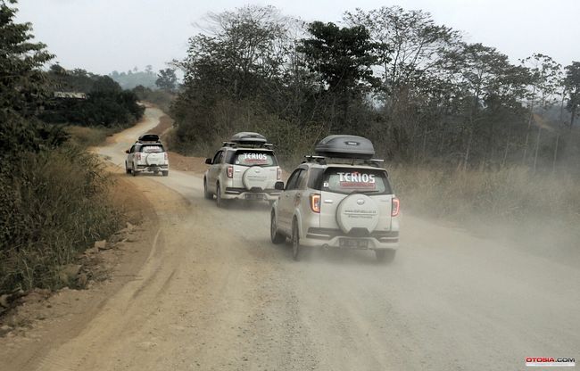 terios kembali diuji di jalur sangatta berau 3878eb