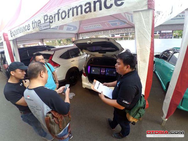 ramaikan national car audiophile contest di mgk 1e9f9c.JPG