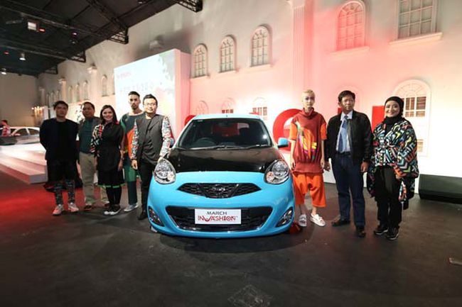 pecinta fashion berebut nissan march 8ab555.JPG