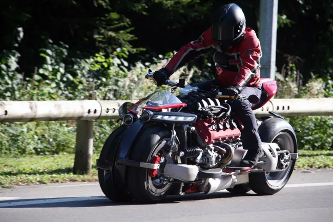 ride motor bermesin terbesar di dunia lazareth lm
