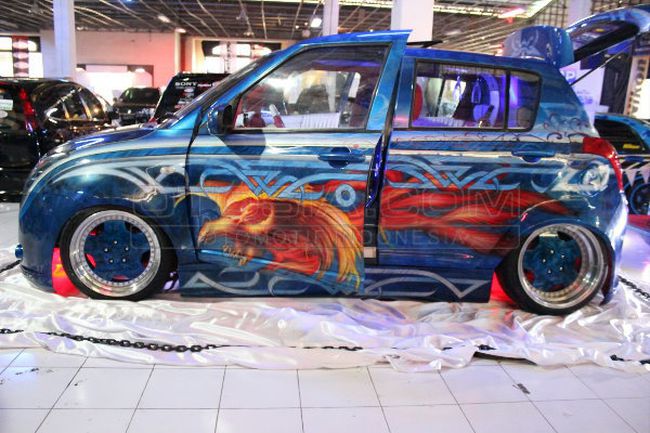 Modifikasi Suzuki Swift HIN Bali 2013 ala Omletz  merdeka.com