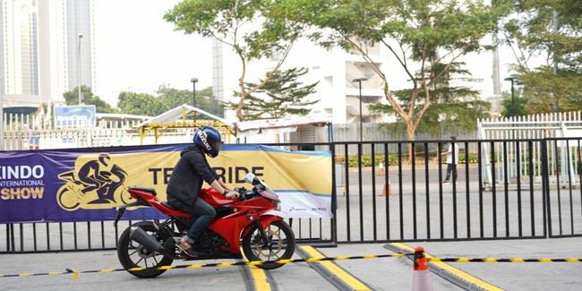 Belajar Naik Motor Lebih Baik Pakai Motor Manual Mitos Atau Fakta Otosia Com