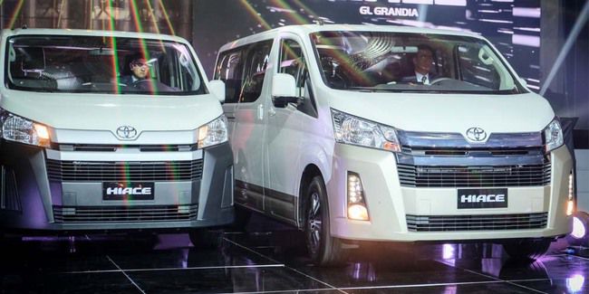 mobil toyota hiace 2019
