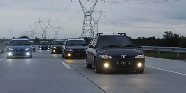 Puluhan Peugeot 306 Padati Tol Trans Jawa Otosia Com