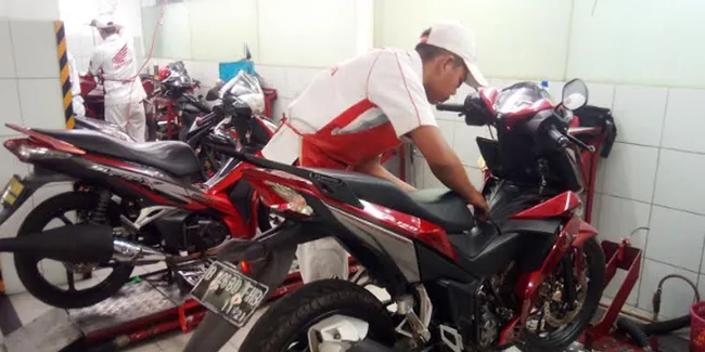 Tak Ingin Garansi Servis Motor Hangus Jangan Lakukan Beberapa Hal Ini Otosia Com