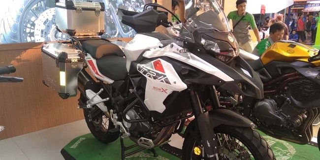 Cuma Beda Rp1 Juta Pilih Benelli Trk 502x Atau Honda Cb500x Otosia Com