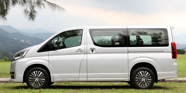 toyota hiace 2020 harga