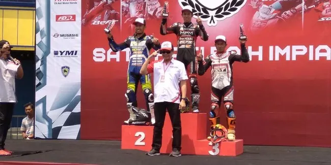 Pembalap Jatim Kuasai Kelas Supermoto Seri Hdc Malang Otosia Com