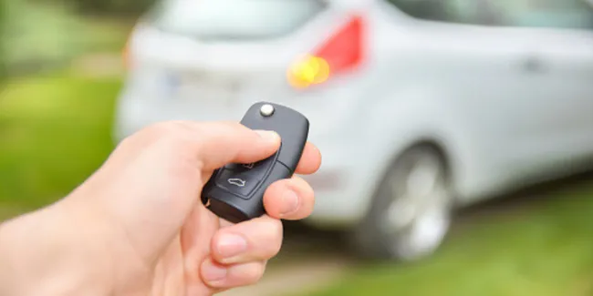 Simak 3 Manfaat Pasang Alarm Mobil Otosia Com