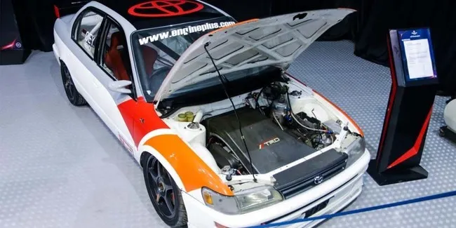 Modif Mobil Pantang Barang Palsu Toyota Pakai Mesin V8 Chevrolet Otosia Com