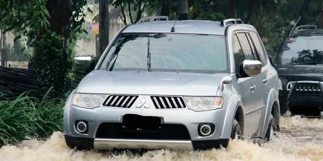 Waspada Banjir Mitsubishi Beri Diskon Onderdil Dan Gratis General Check Up Otosia Com