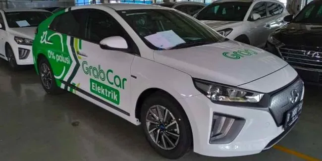 Catat, Tarif dan Lokasi Pemesanan Mobil Listrik Grab | Otosia.com