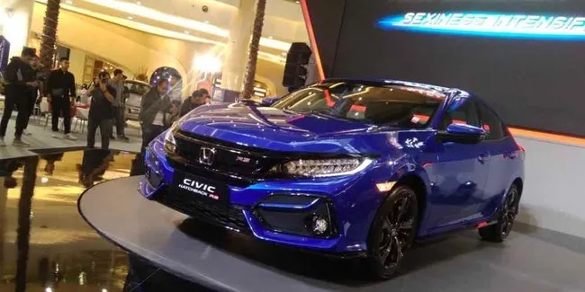 Dibanderol Hampir Setengah Miliar Apa Keistimewaan Civic Hatchback Rs Otosia Com