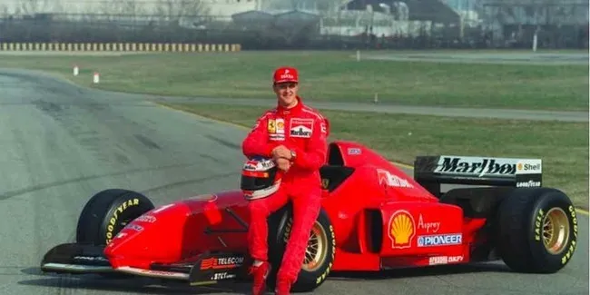 Helm Legendaris F1 Michael Schumacher Dijual, Berminat? | Otosia.com