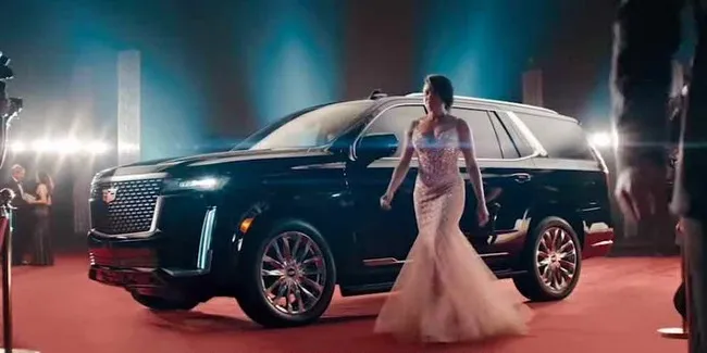 Lihat Cadillac Escalade Antar Regina King Aktris Pendukung Terbaik Oscar 2020 Otosia Com