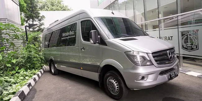 Van Mercedes Benz Sprinter Jadi Mobil Dinkes Dki Jakarta Otosia Com