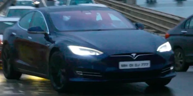 Alasan Orang Terkaya Se Asia Beli Tesla Model S Seken Otosia Com