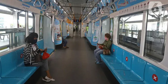 3 Etika Saat Ada Di Transportasi Umum Tatanan Kehidupan Di Masa New Normal Otosia Com 3 Etika Saat Ada Di Transportasi Umum Tatanan Kehidupan Di Masa New Normal Otosia Com