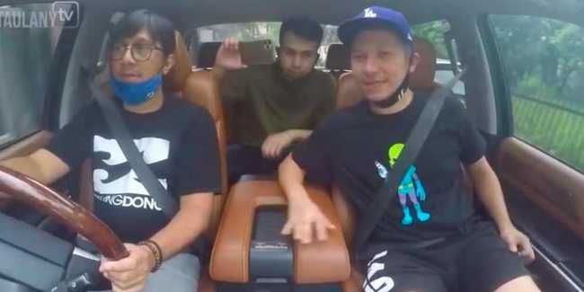 Jajal Mobil Besar Toyota Tundra Milik Gading Marten Andre Taulany Nabrak Portal Otosia Com
