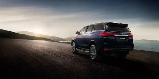 Toyota Fortuner 2021 Meluncur Ini Daftar Ubahan Dan Harganya Otosia Com