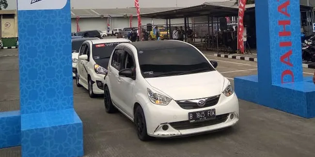 Kiat Berkendara Dan Menjaga Kebersihan Mobil Saat New Normal Otosia Com