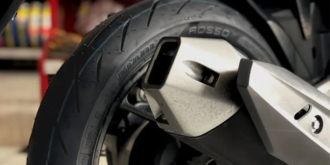 Pirelli Sodorkan Ban Motor Matic Rasa Balap Otosia Com