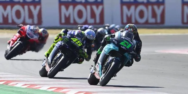 Sah Valentino Rossi Gabung Dengan Petronas Yamaha Srt Untuk Motogp 2021 Otosia Com