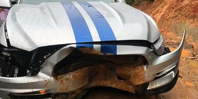 Tabrak Pemotor Pengemudi Ford Mustang Dilaporkan Ke Polisi Oleh Ayahnya Sendiri Otosia Com